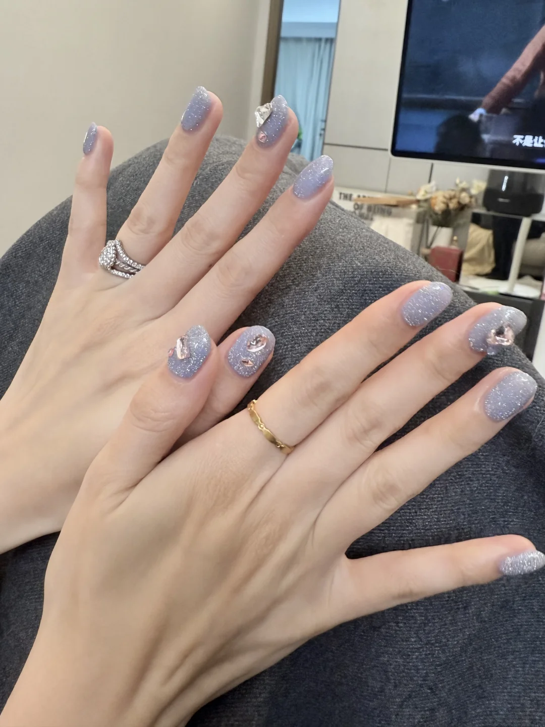 I'm dizzy! The Milky Way scattered on my nails! Iris blue purple super white