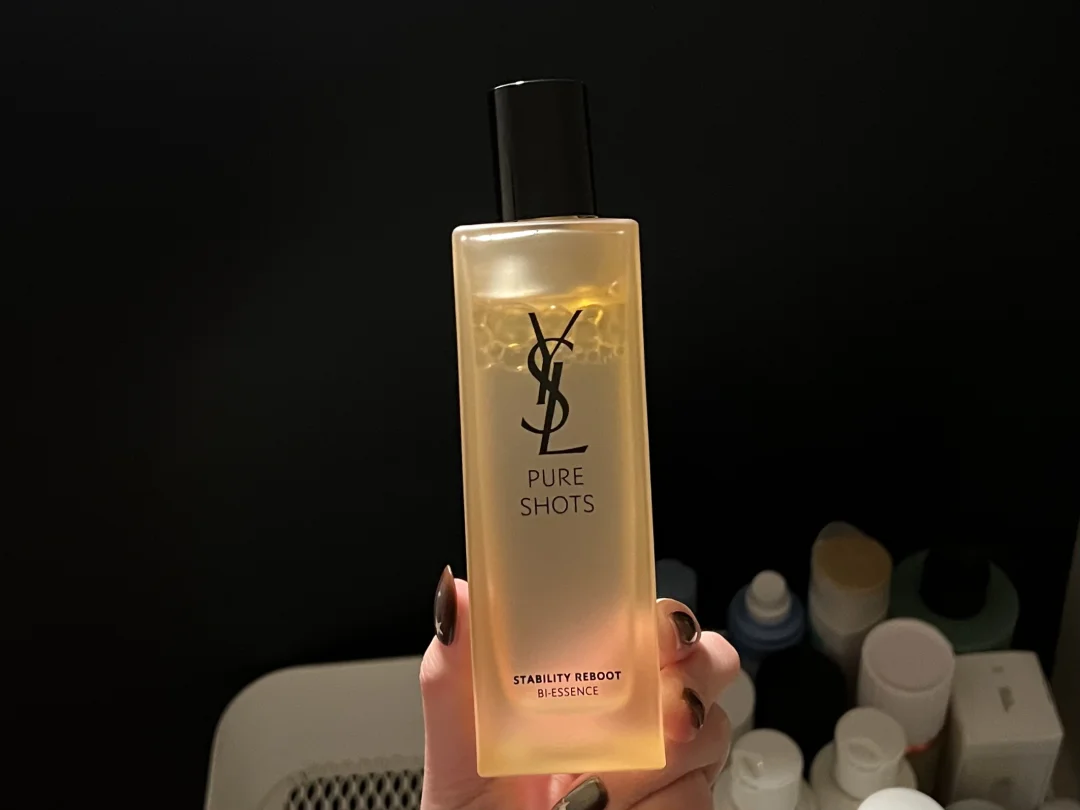 The god level water that truly makes my skin so good that it makes me crazy!!!