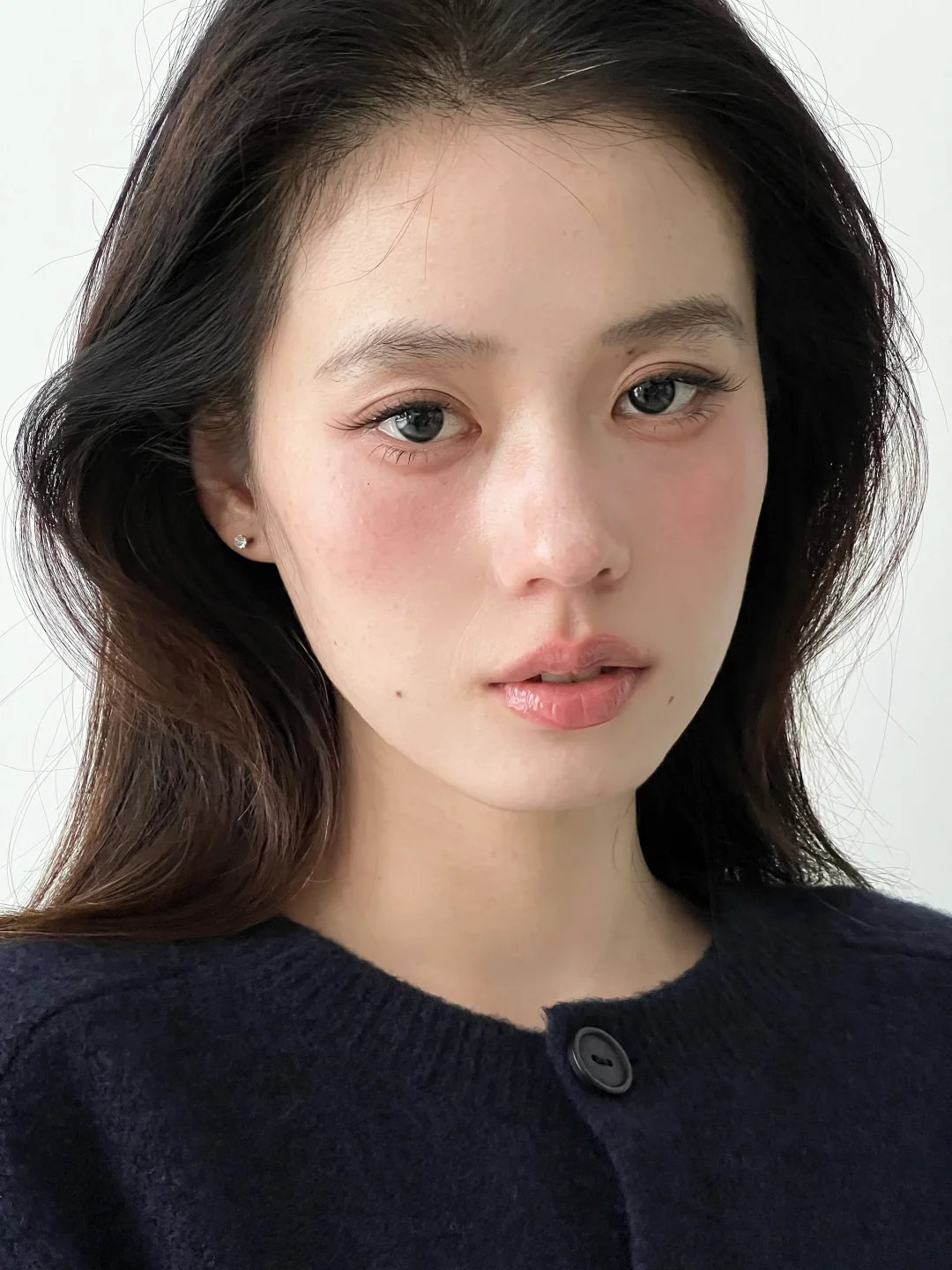 People with light makeup are lazy
