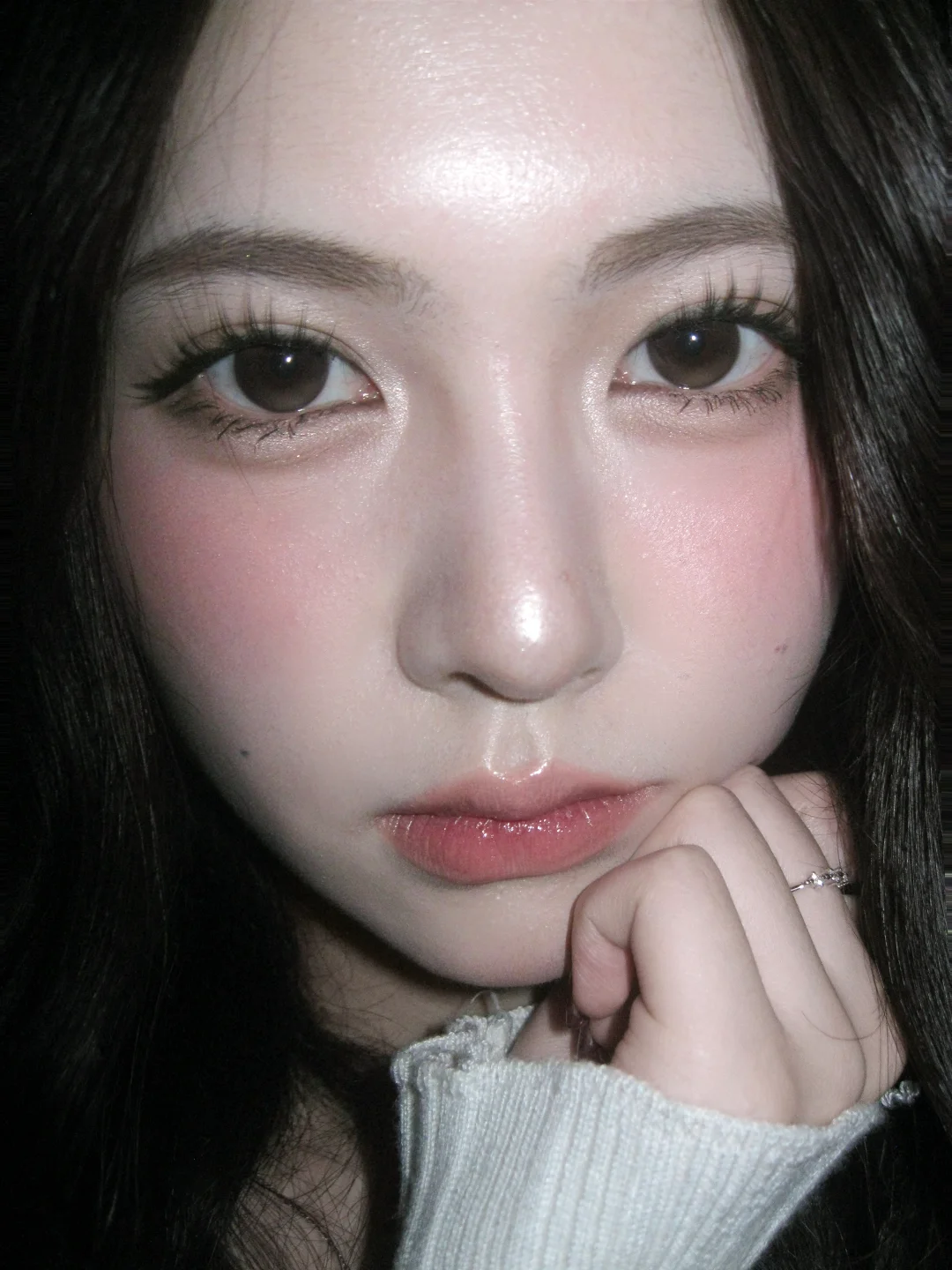 Today's makeup is both heavy and light