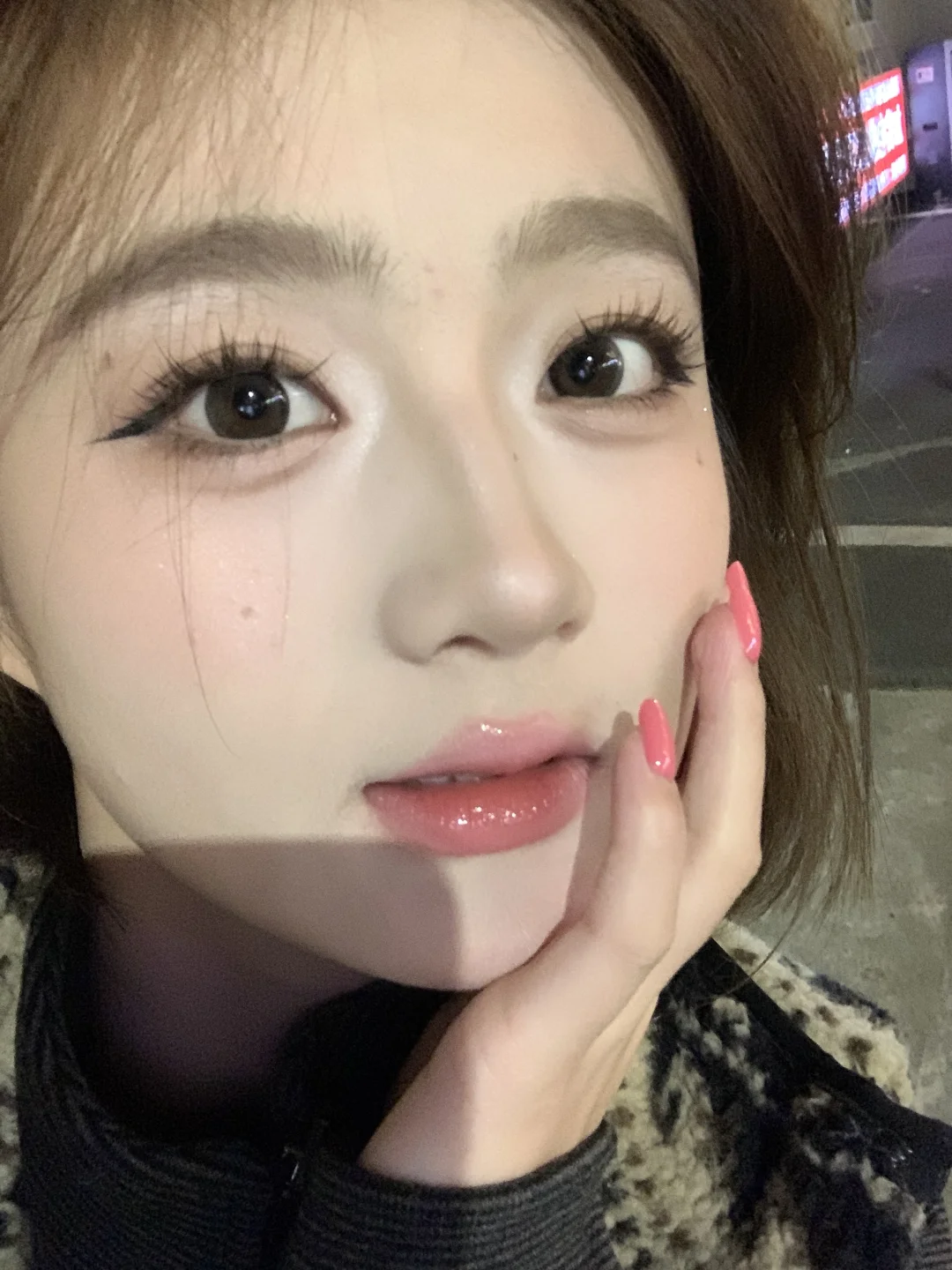 Guess what kind of eyelashes they are ☝️