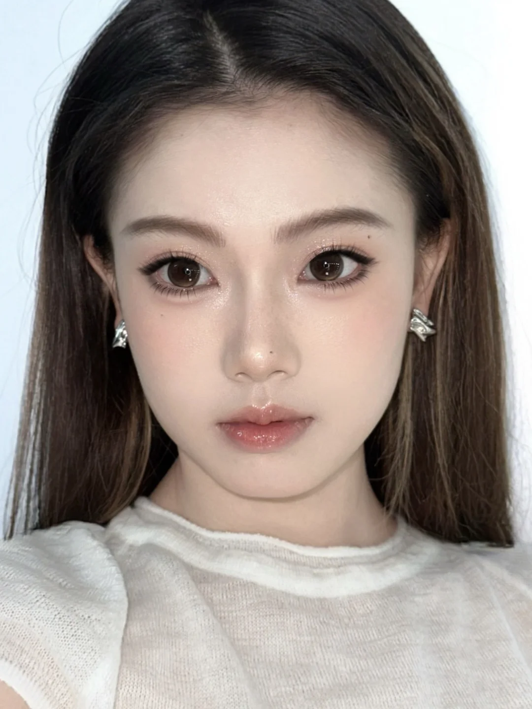 I would like to call it the light daily makeup god (Left swipe one click makeup remover)