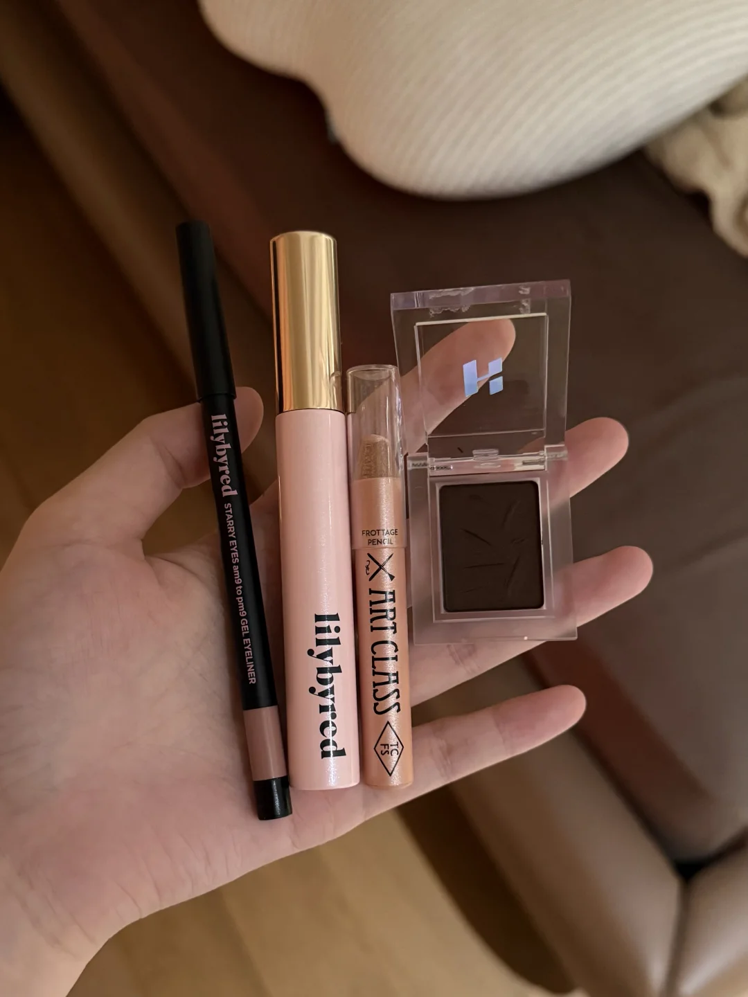 My favorite makeup this year is Xiao Han, these cheap products