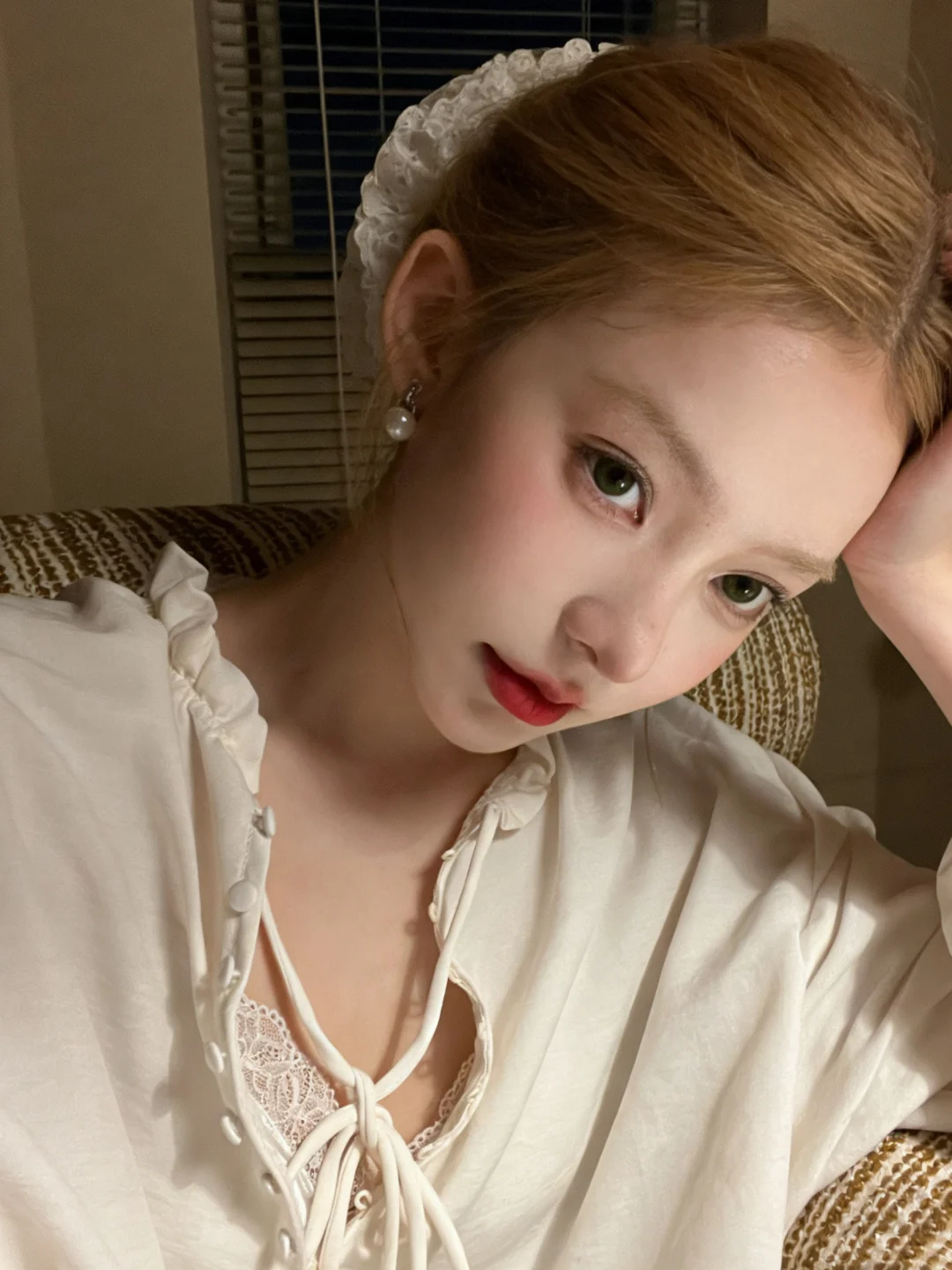 Green eyes and red lips