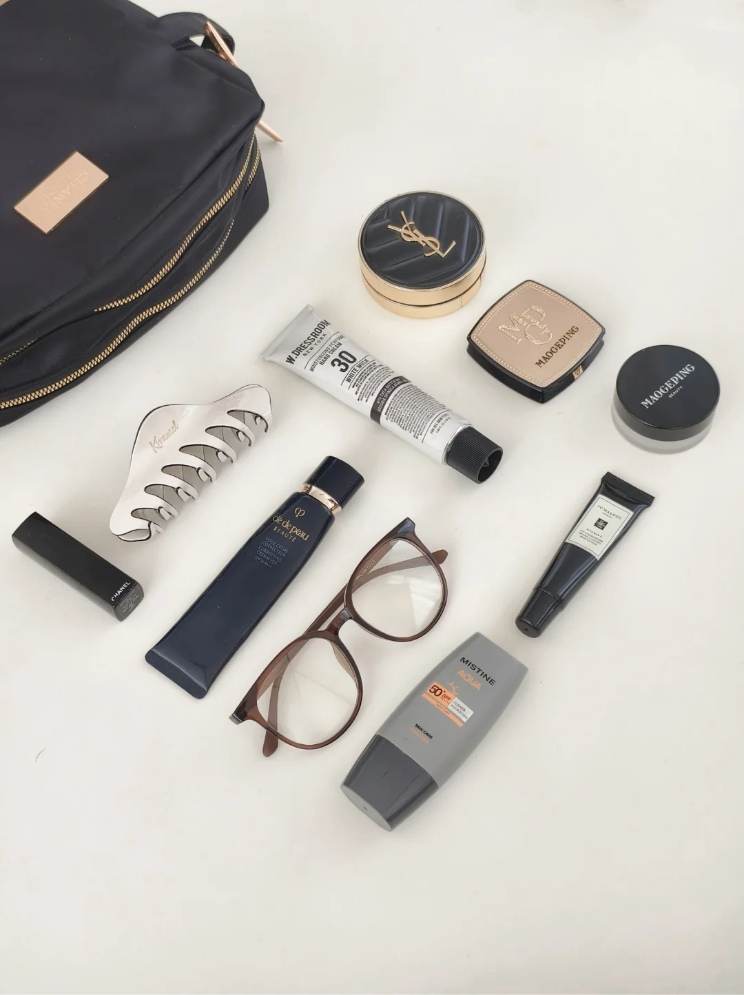 Commuting Makeup Bag | Practical Party Private Collection List