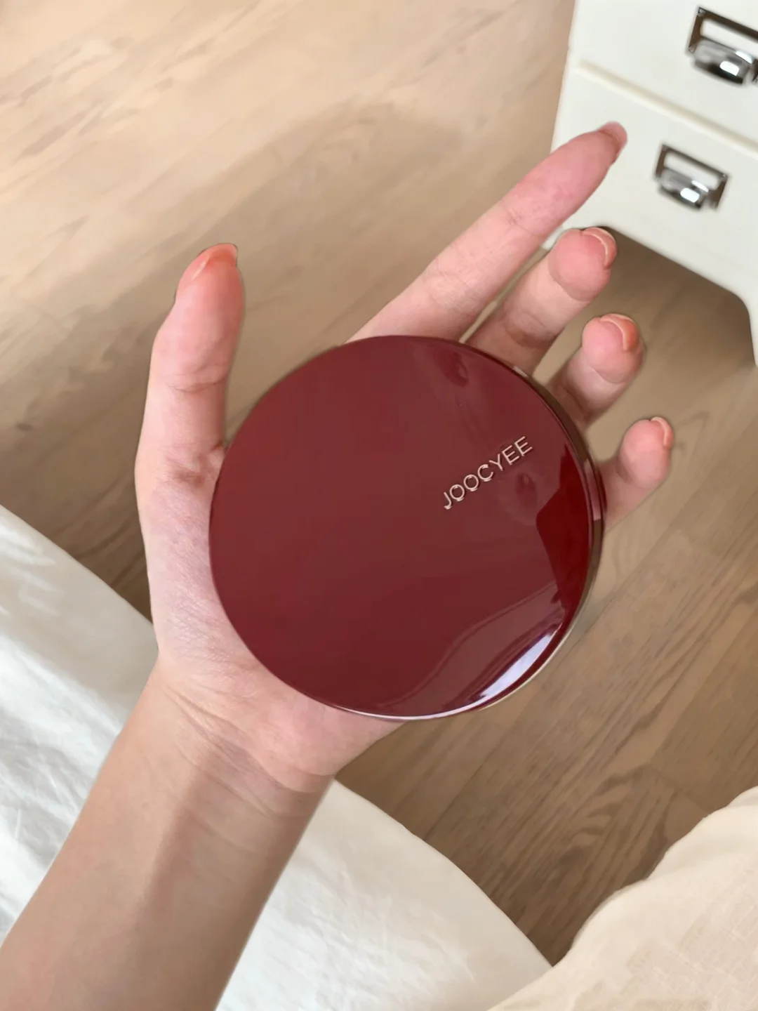 This pearl light has saved all my famous liquid foundation