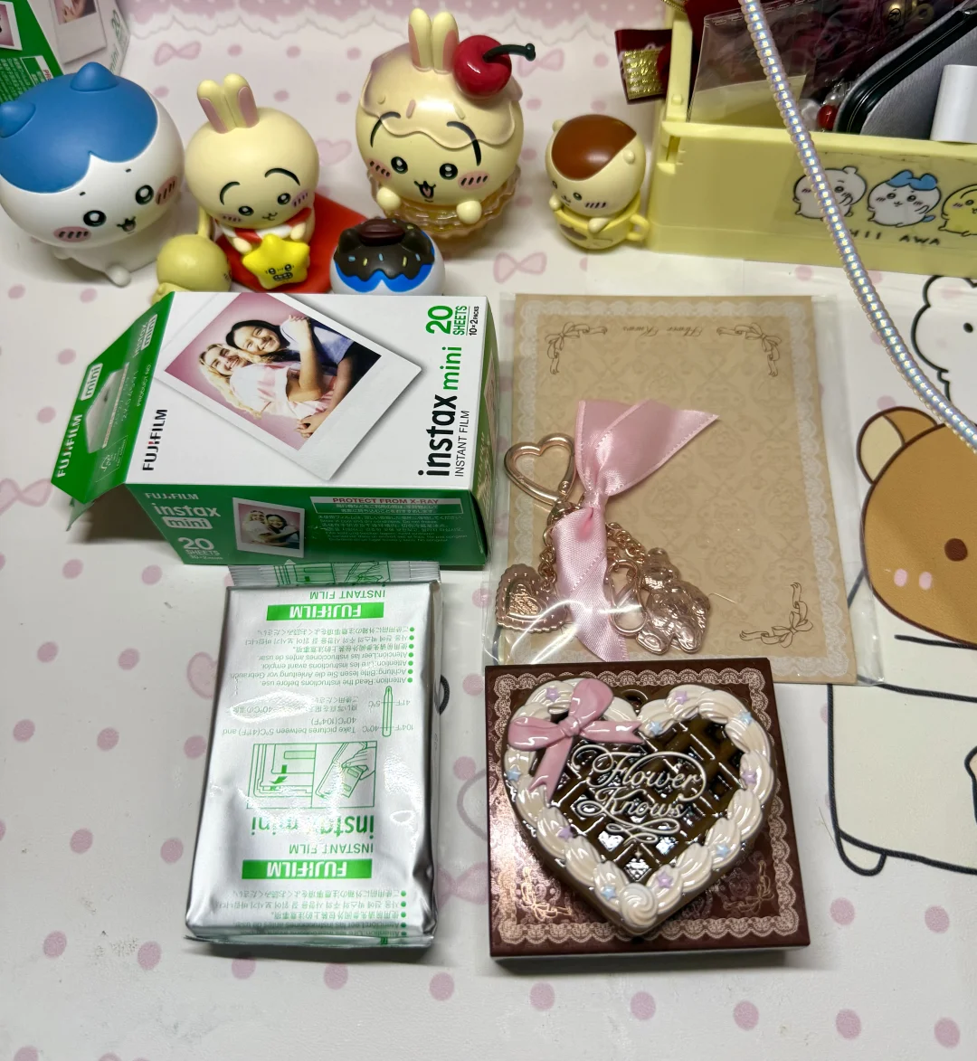 30 and a half 🍞 Single white mini photo paper+flower knowing honey powder